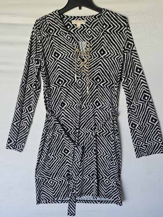 MICHAEL Michael Kors Dresses & Skirts - MICHAEL Michael Kors Black and White Geometric Lace-Up Long Sleeve Dress